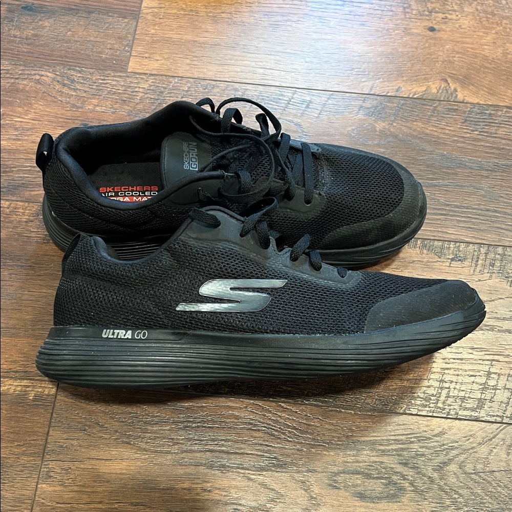 Skechers Men’s Go Run Air Cooled Goga Mat - Black